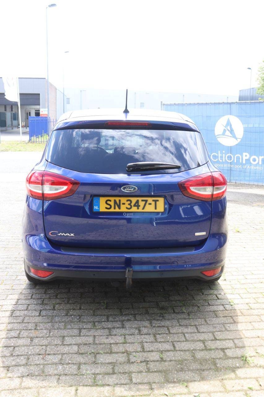 Passenger car Ford C-Max Petrol 125hp 2017