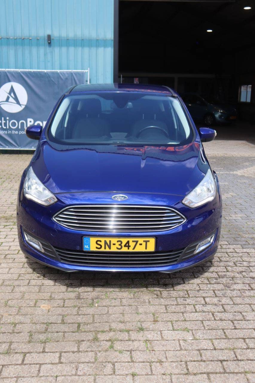 Passenger car Ford C-Max Petrol 125hp 2017
