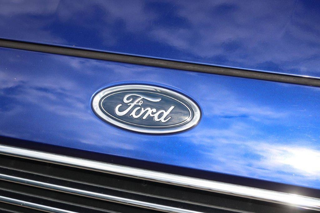 Passenger car Ford C-Max Petrol 125hp 2017