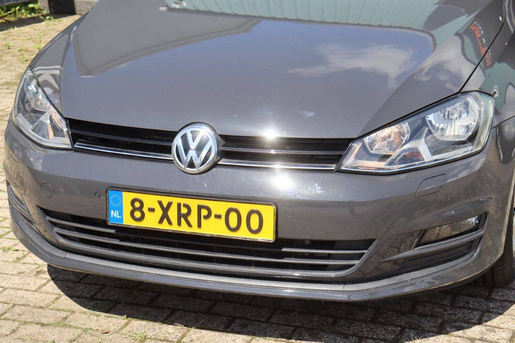 Pkw Volkswagen Golf Benzin 86 PS 2014