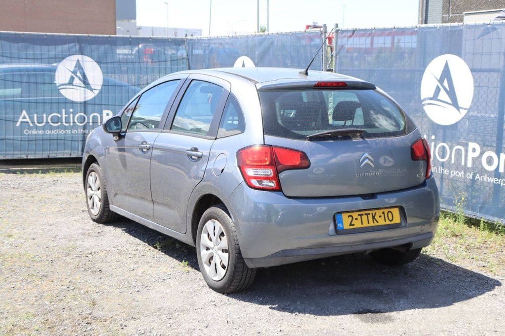 Passenger car Citroën C3 Petrol 74hp 2010