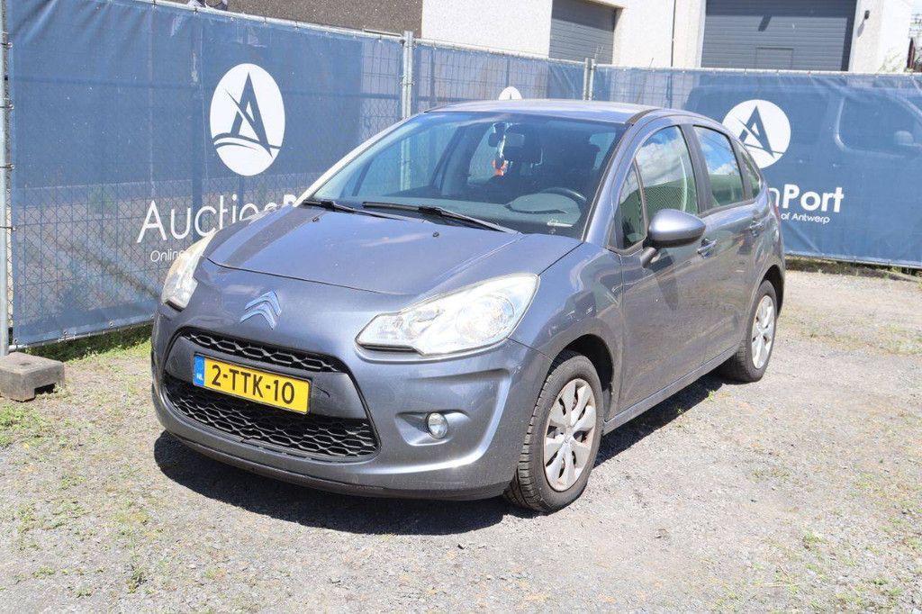 Passenger car Citroën C3 Petrol 74hp 2010
