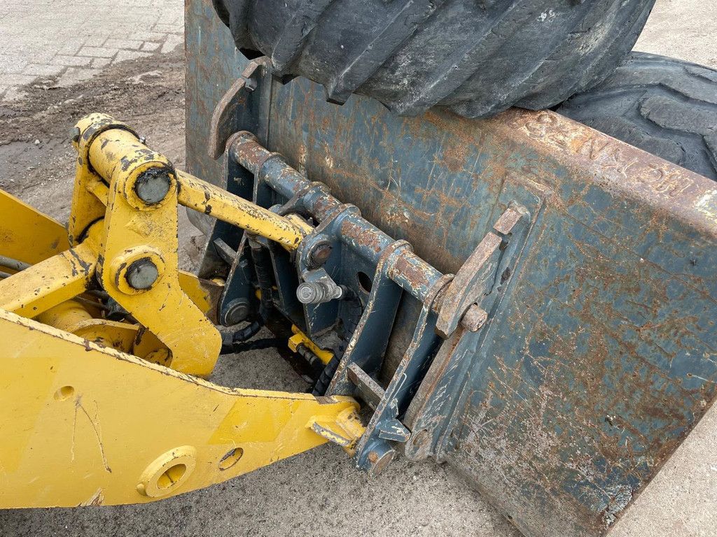 Gehl 500 Shovel Loader