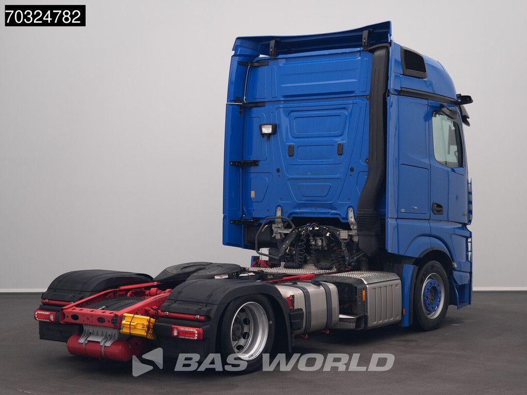 Mercedes Actros L 1851 4X2 BigSpace Mega Hebesattel Retarder 2xTanks ACC Standklima Navi