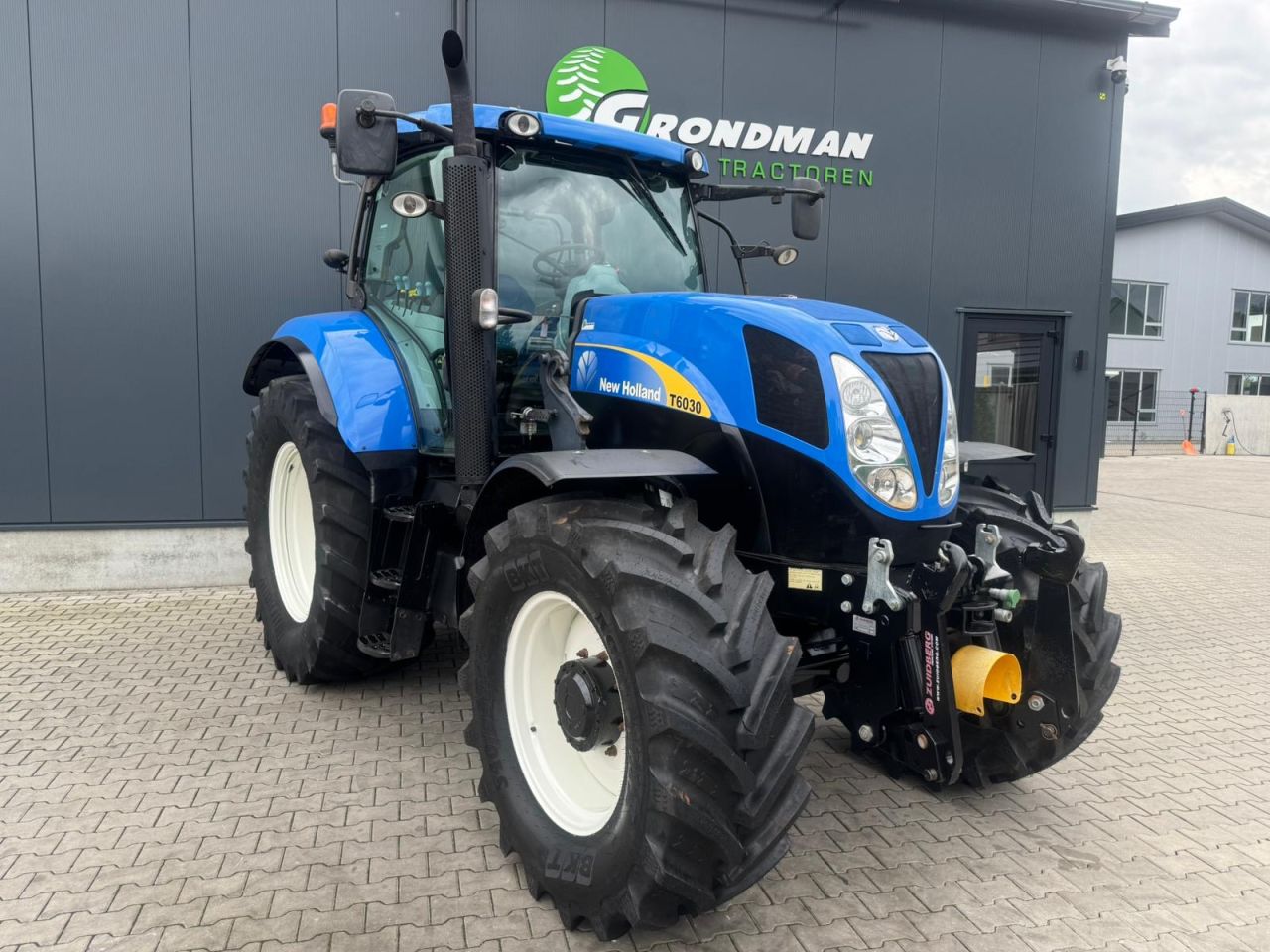 New Holland T6030 Range Command