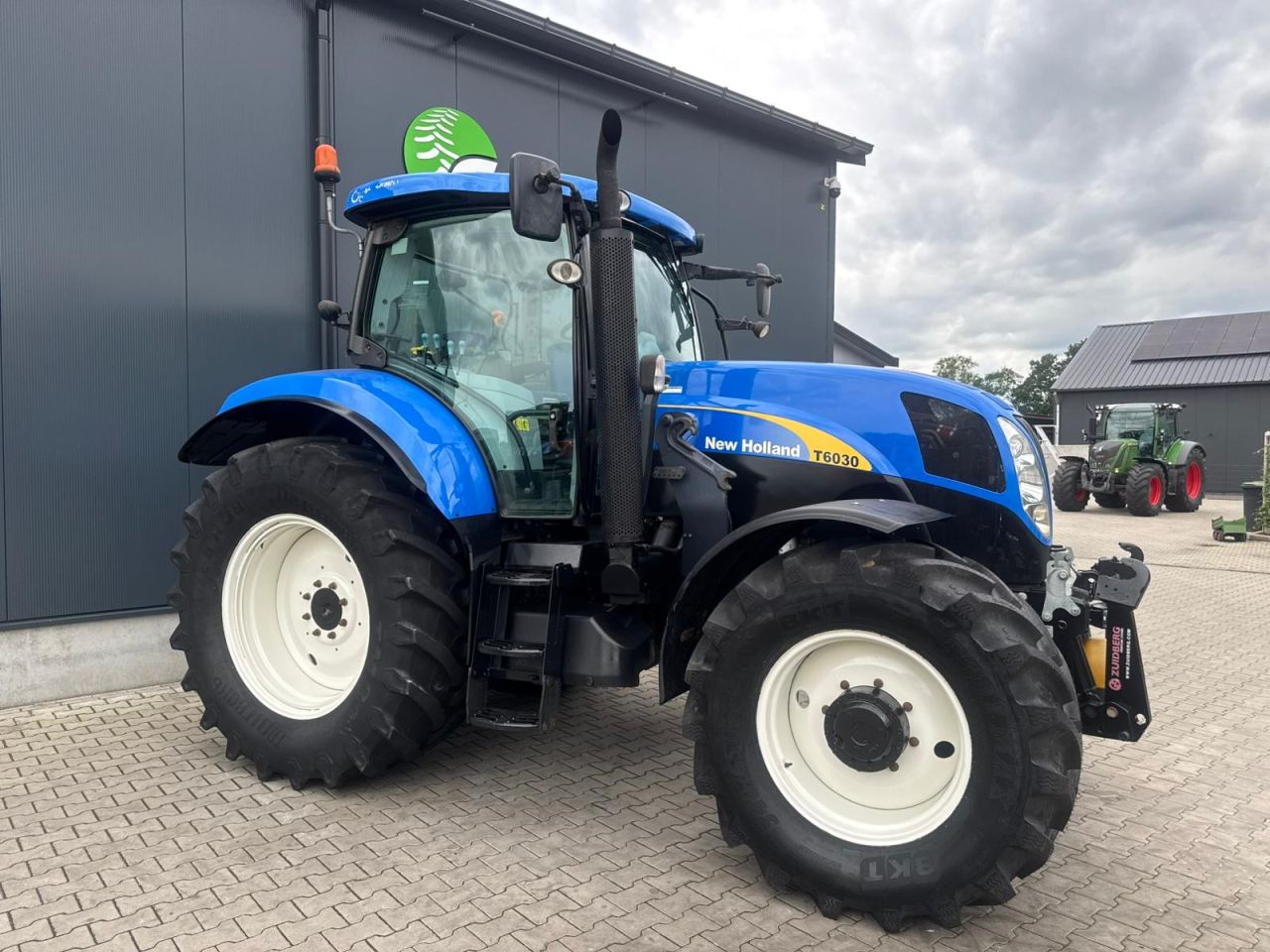 New Holland T6030 Range Command