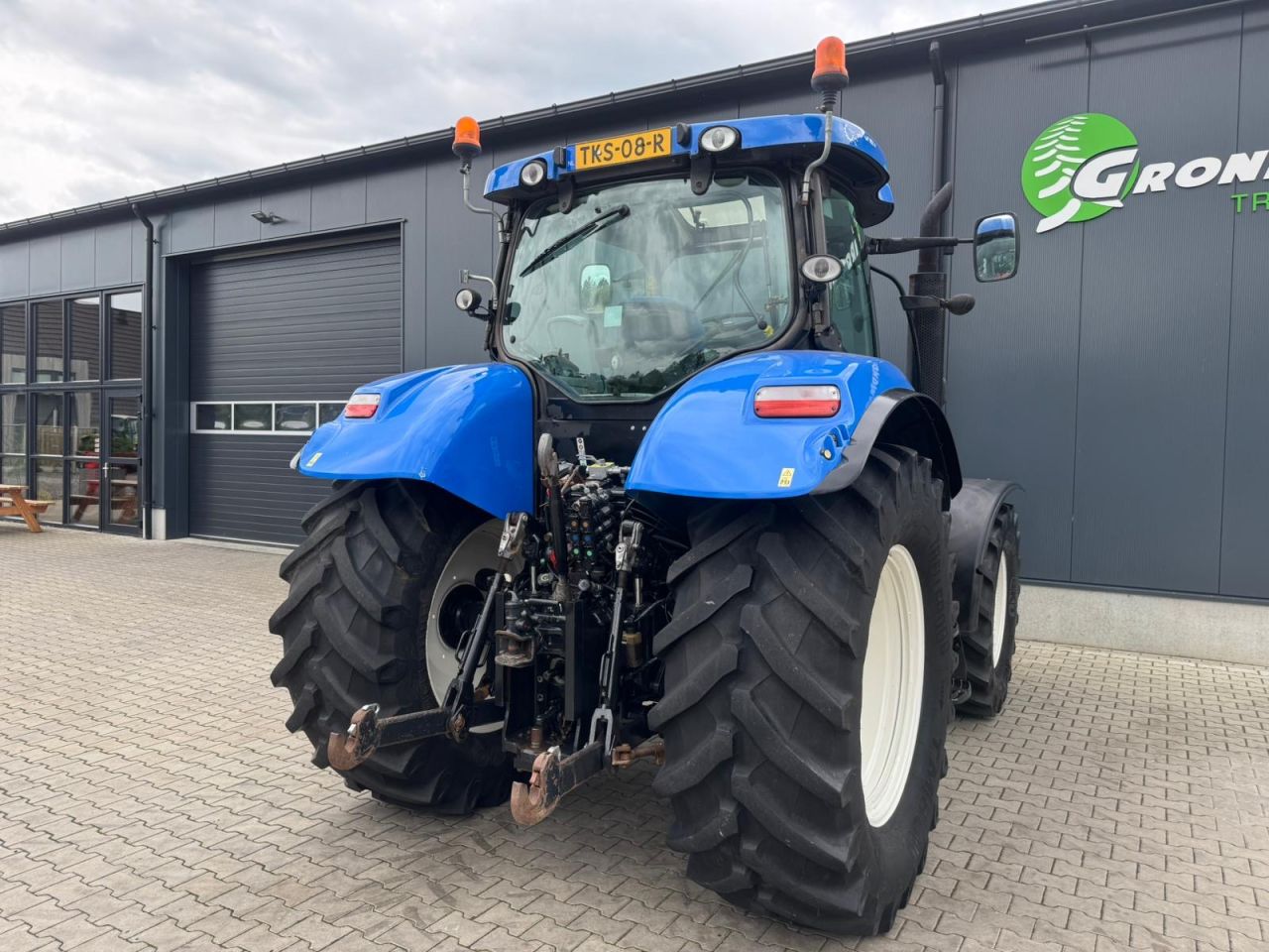 New Holland T6030 Range Command