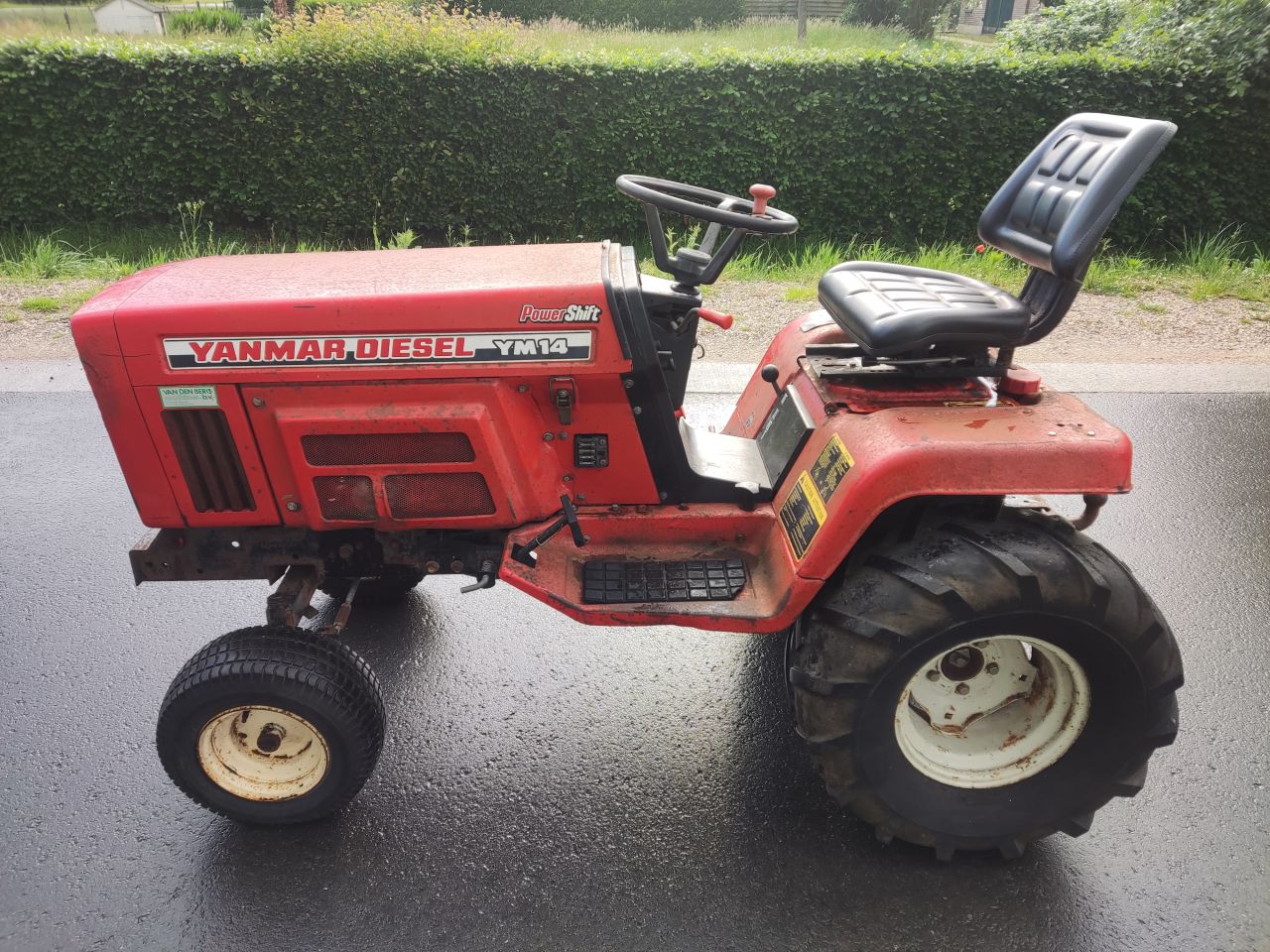 YANMAR tractor (type YM14, diesel, 14 pk, POWERSHIFT, etc.)