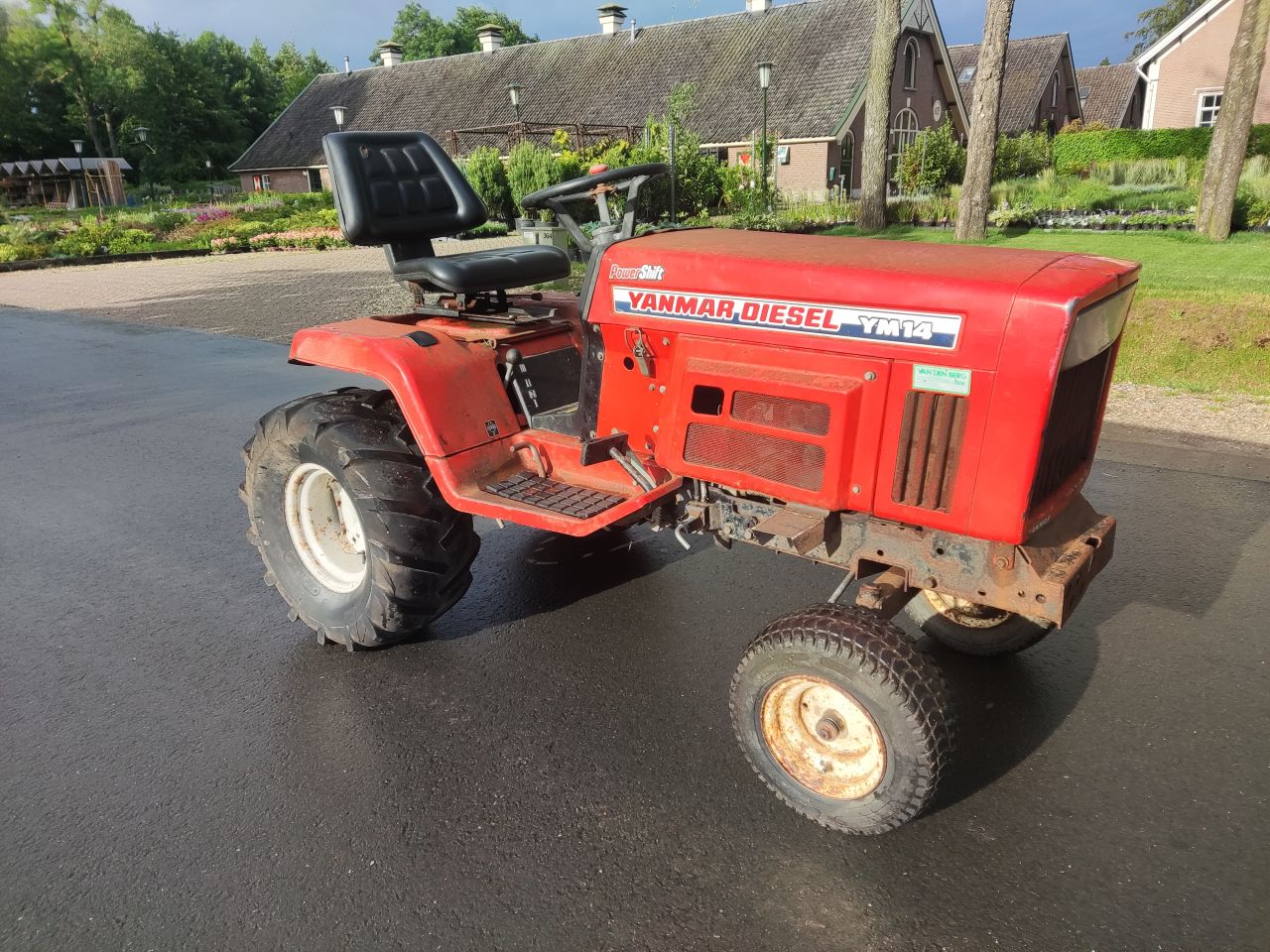 YANMAR tractor (type YM14, diesel, 14 pk, POWERSHIFT, etc.)