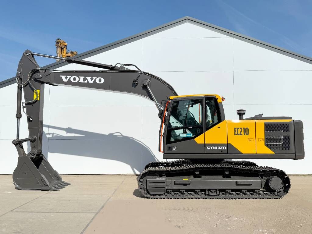 Volvo EC210 NEW / UNUSED (EC220DL)