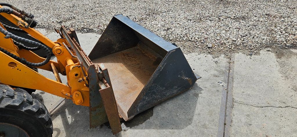 WCM 254 mini loader
