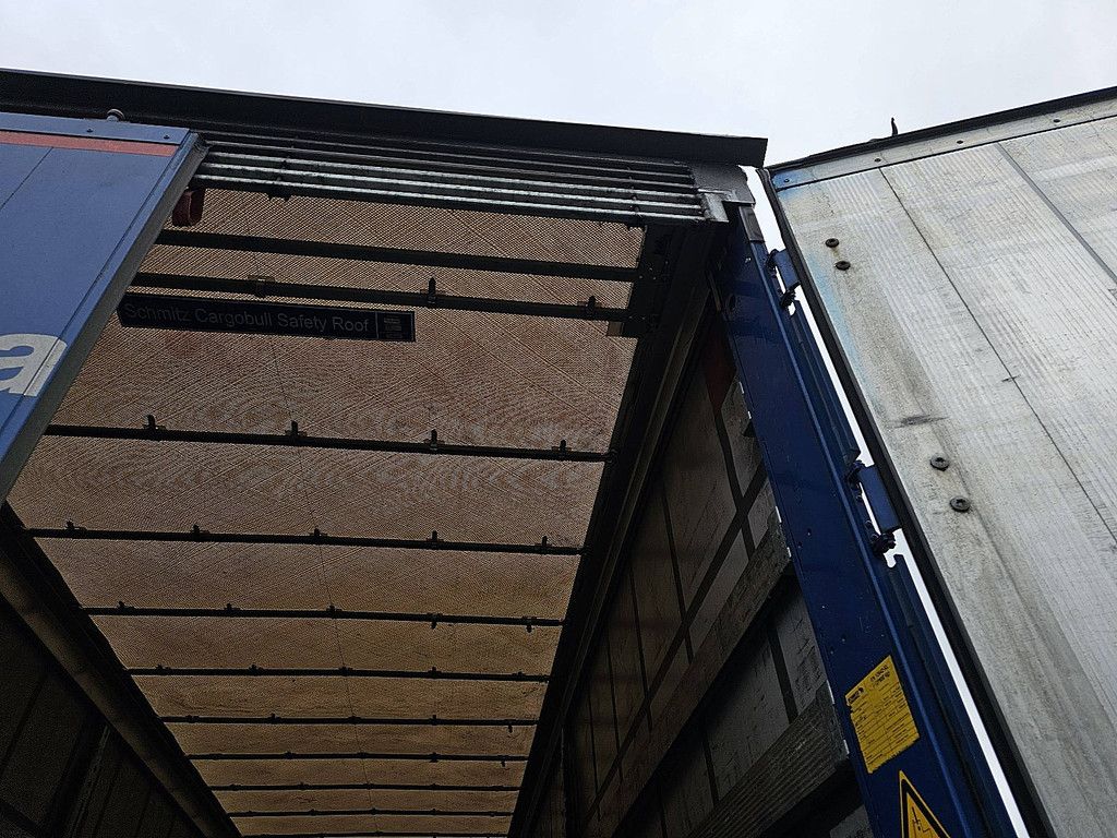 SCHMITZ SCB* S3T mega lifting roof