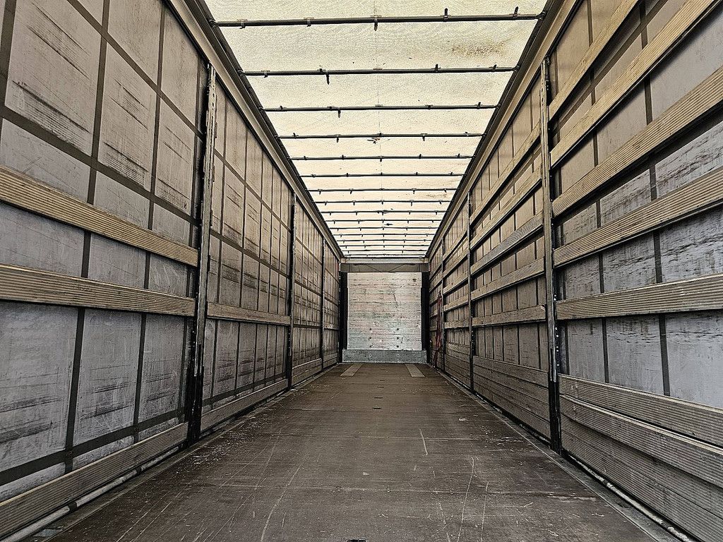 SCHMITZ SCB* S3T mega lifting roof