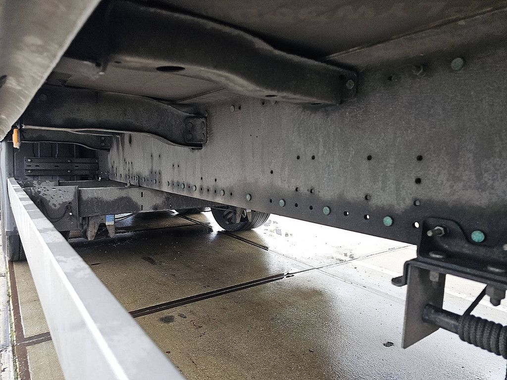 SCHMITZ SCB* S3T mega lifting roof