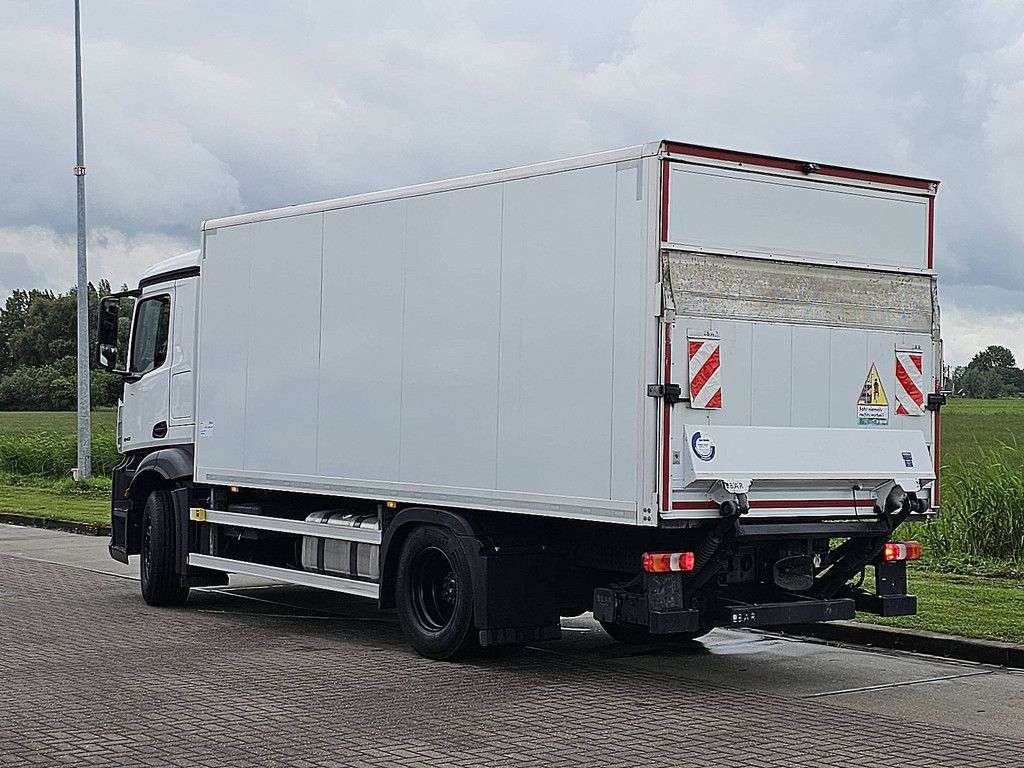 MERCEDES-BENZ ACTROS 1842 wb 460 box 611 cm