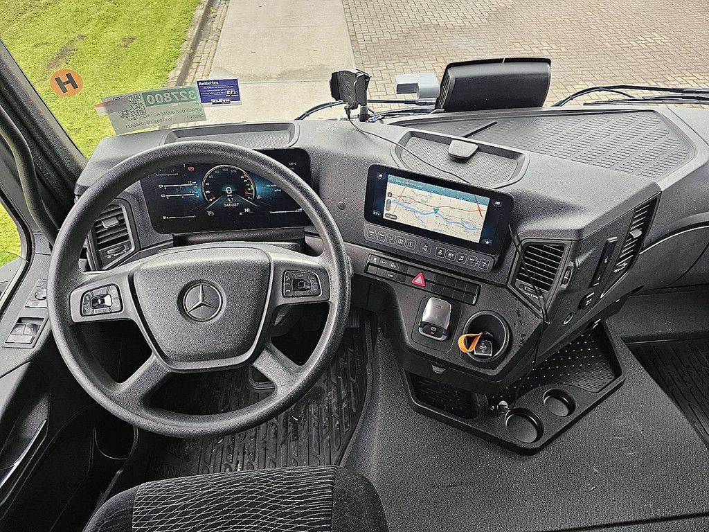 MERCEDES-BENZ ACTROS 1842 wb 460 box 611 cm