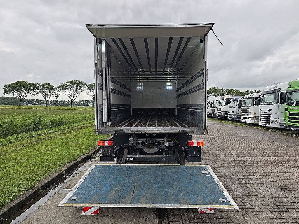 MERCEDES-BENZ ACTROS 1842 wb 460 box 611 cm