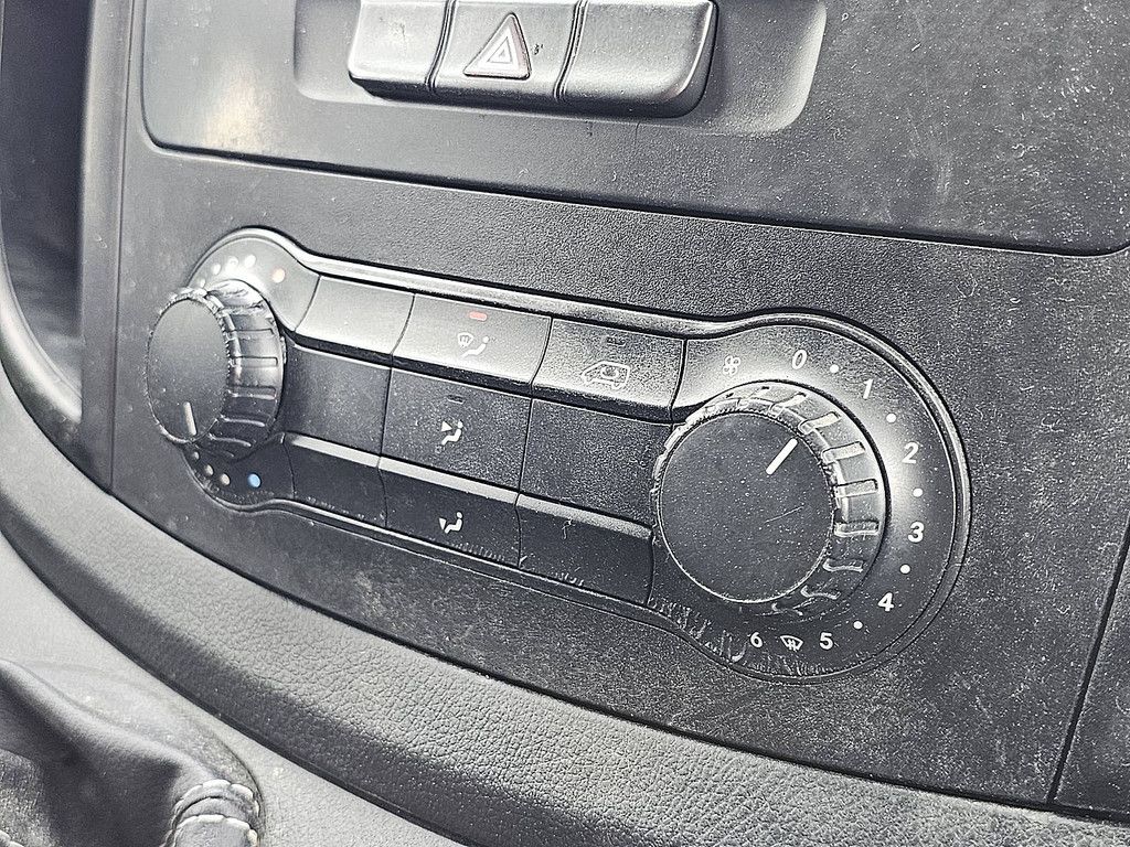 MERCEDES-BENZ VITO 111 l2 euro6 3-zits