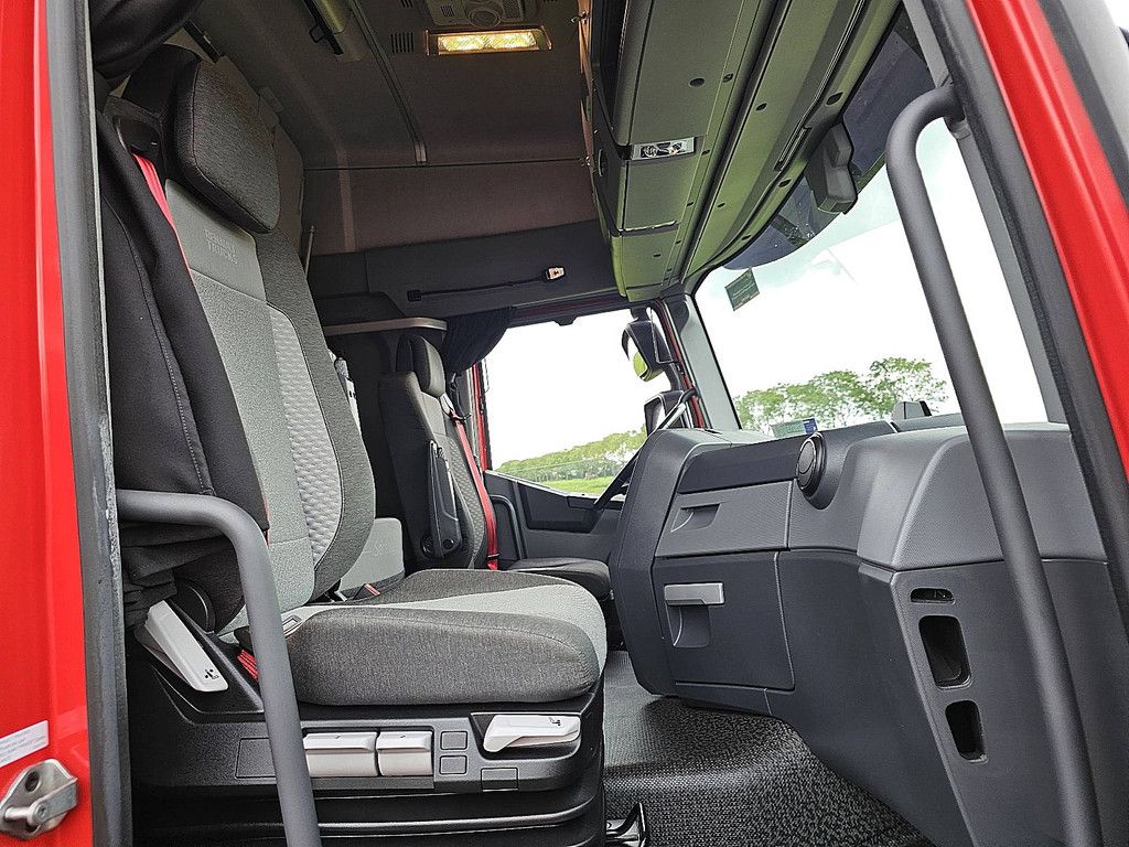 RENAULT T 520