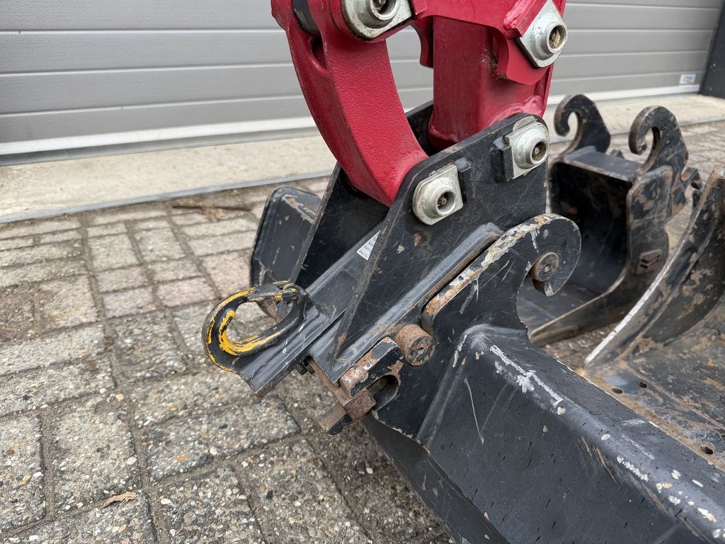 Yanmar SV08 minigraver BJ 2023
