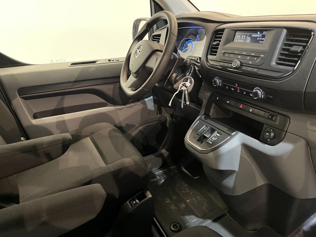 Opel Vivaro-e L2H1 Edition 75 kWh / 100% Elektrisch !! / Servicebus / Kast-inrichting / Airco / Cruise Control / PDC / 3-Zits / 21.400 KM !!
