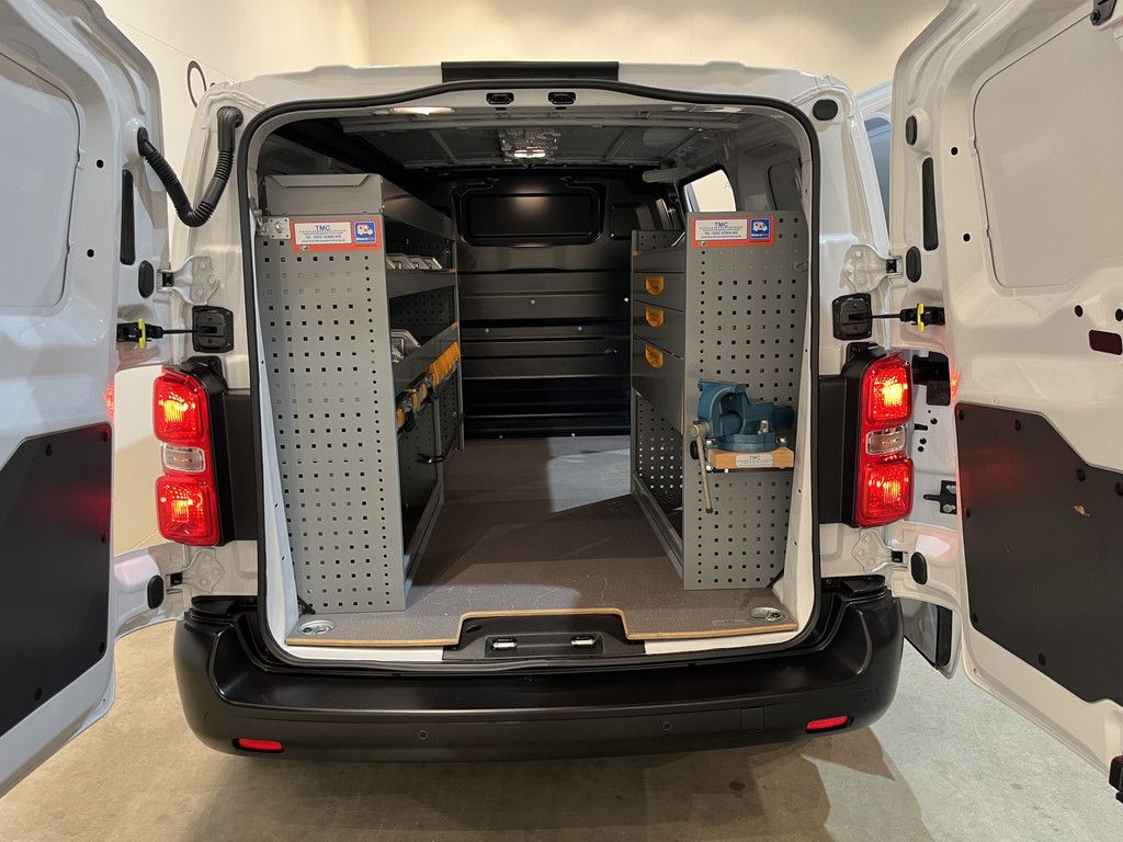 Opel Vivaro-e L2H1 Edition 75 kWh / 100% Elektrisch !! / Servicebus / Kast-inrichting / Airco / Cruise Control / PDC / 3-Zits / 21.400 KM !!