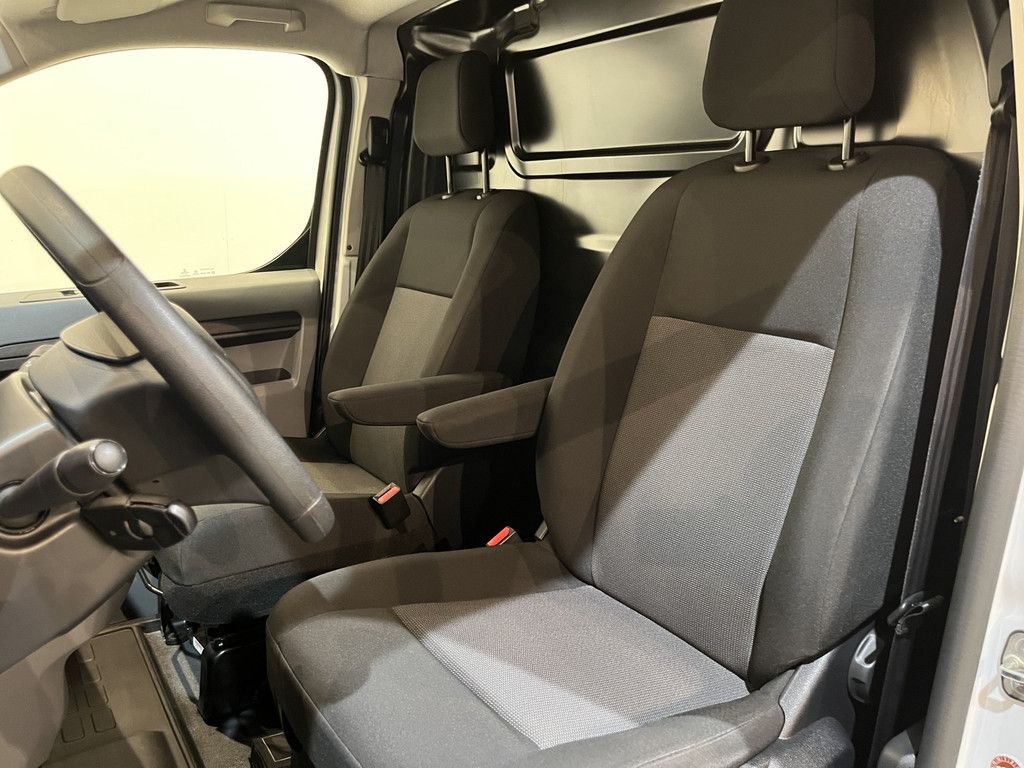 Opel Vivaro-e L2H1 Edition 75 kWh / 100% Elektrisch !! / Servicebus / Kast-inrichting / Airco / Cruise Control / PDC / 3-Zits / 21.400 KM !!