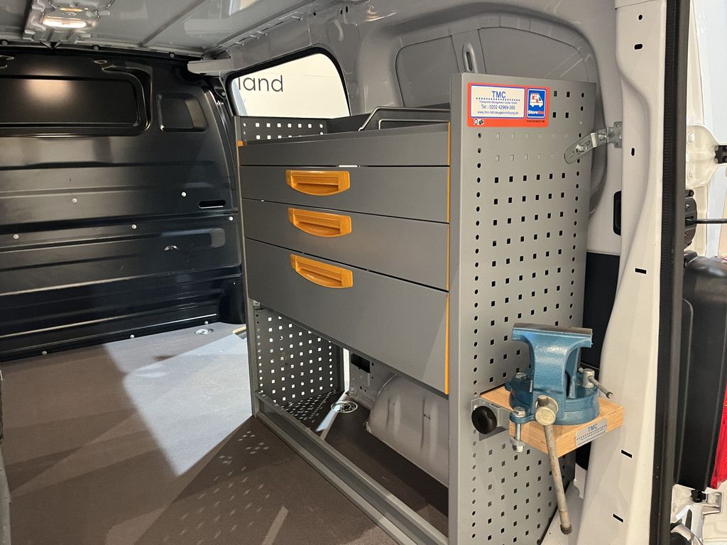 Opel Vivaro-e L2H1 Edition 75 kWh / 100% Elektrisch !! / Servicebus / Kast-inrichting / Airco / Cruise Control / PDC / 3-Zits / 21.400 KM !!