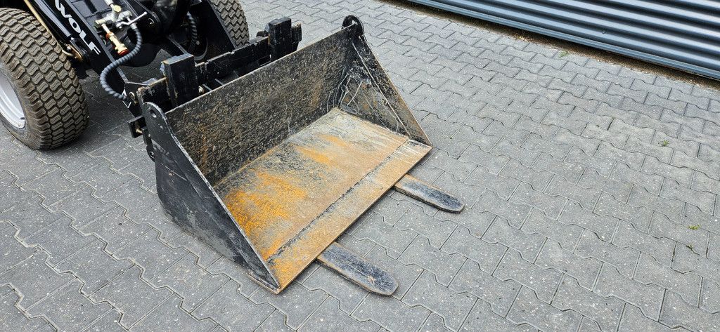 Wolf E 604 electric shovel