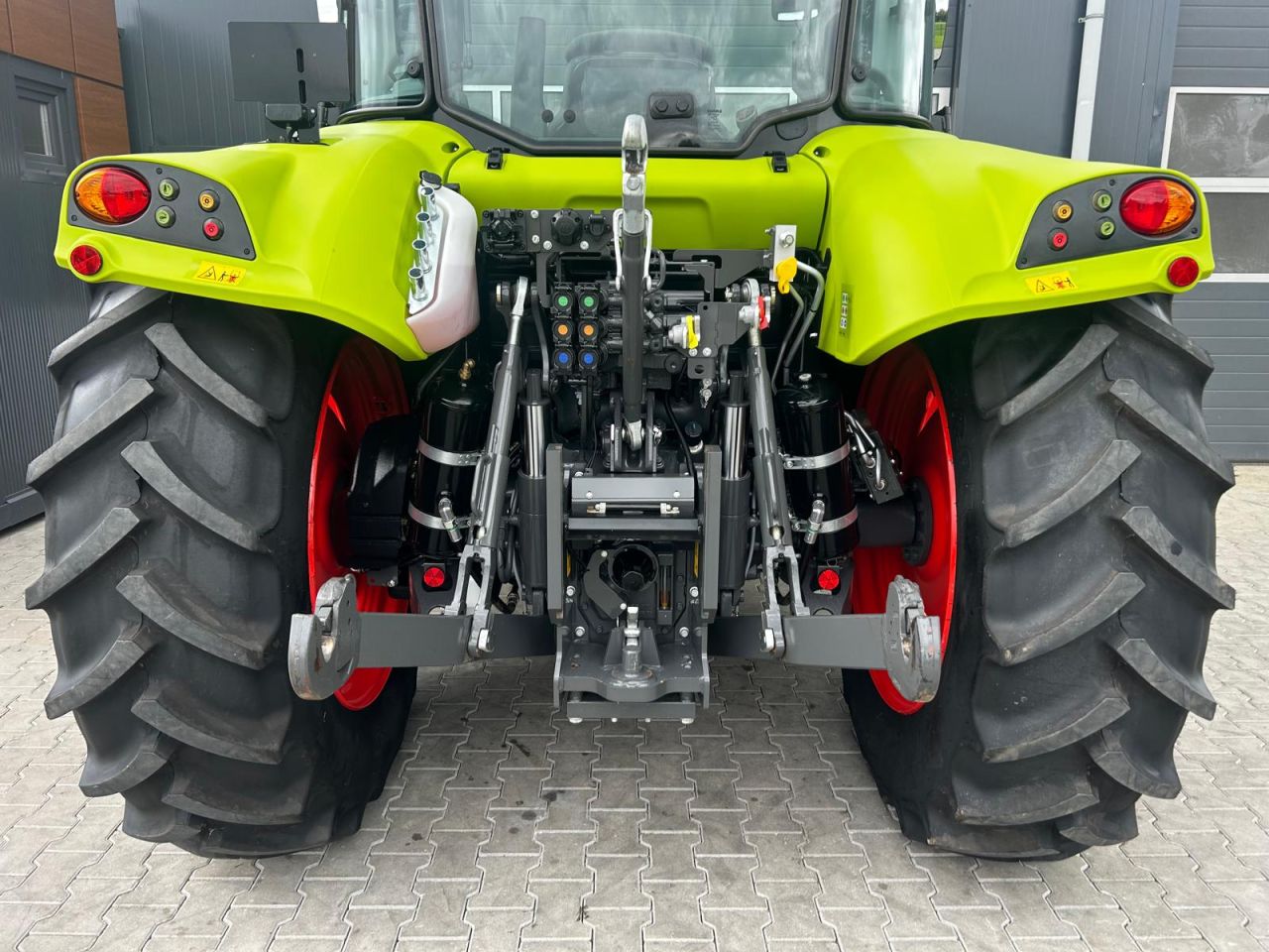 Claas arion 410