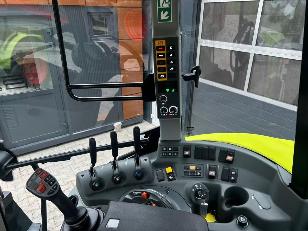 Claas arion 410