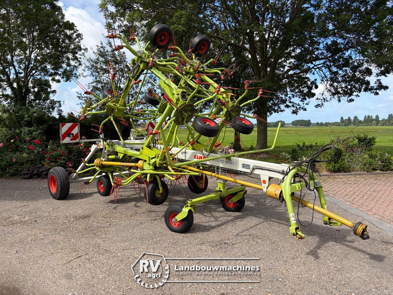 Claas Volto 1320T schudder