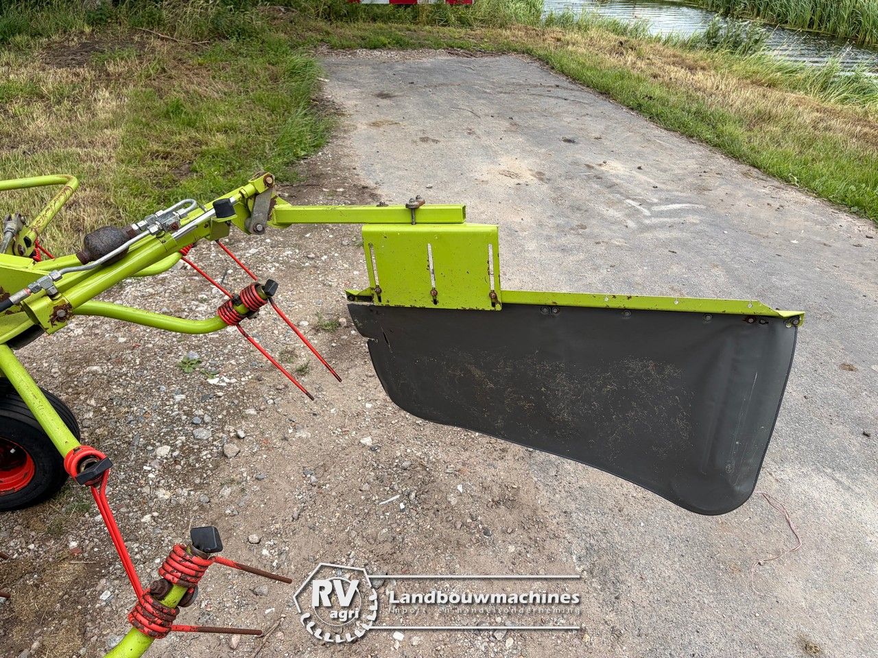 Claas Volto 1320T schudder