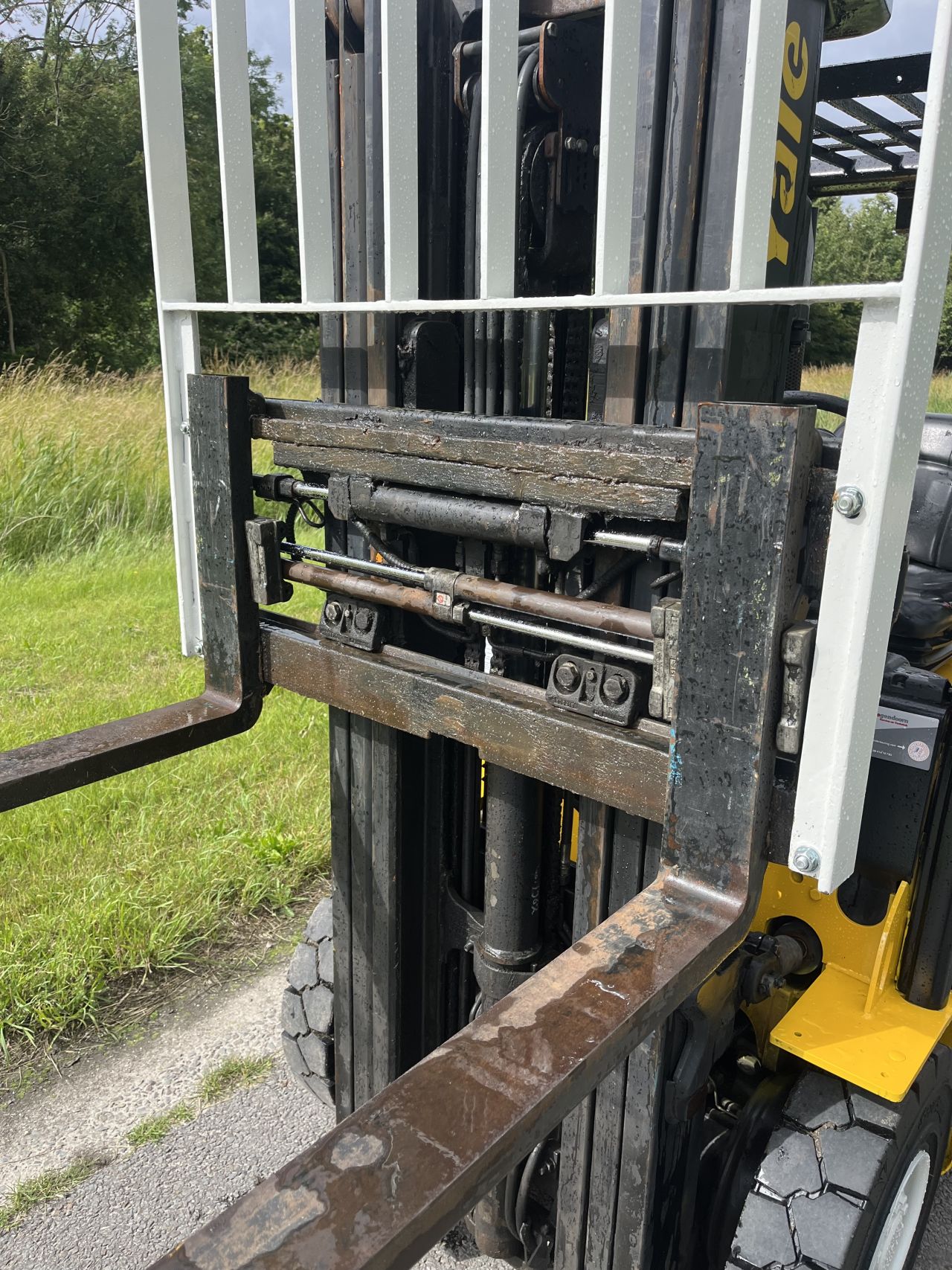 Yale GDP25VX Diesel heftruck triplo sideshift vorkversteller