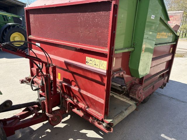 Strautmann blokkenwagen