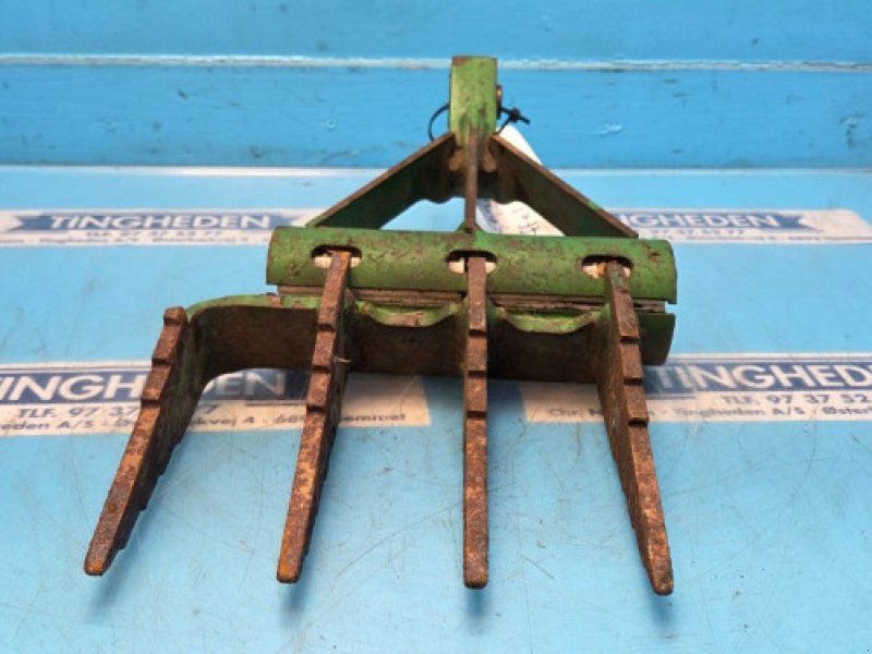 John Deere 592