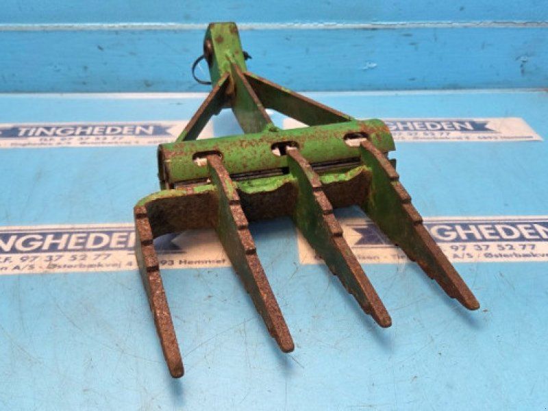 John Deere 592