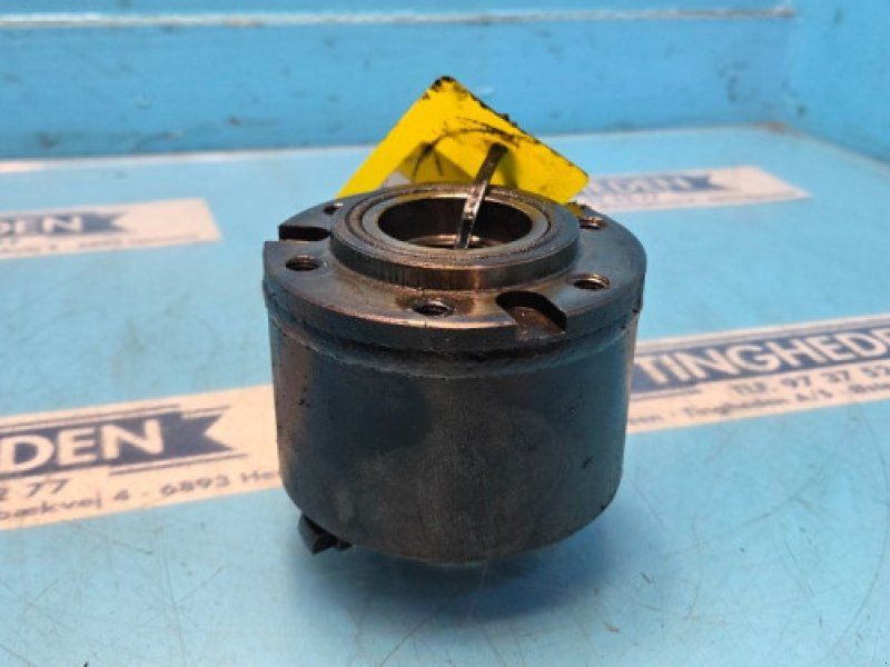 MacDon D60