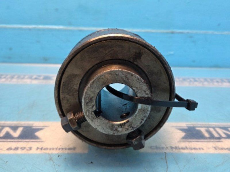 MacDon D60