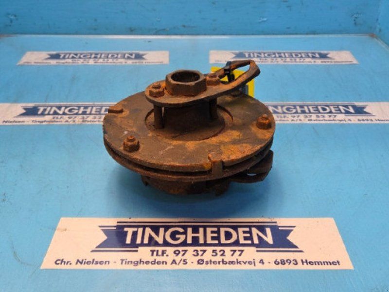 MacDon D60