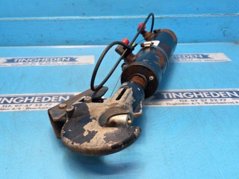 MacDon D60