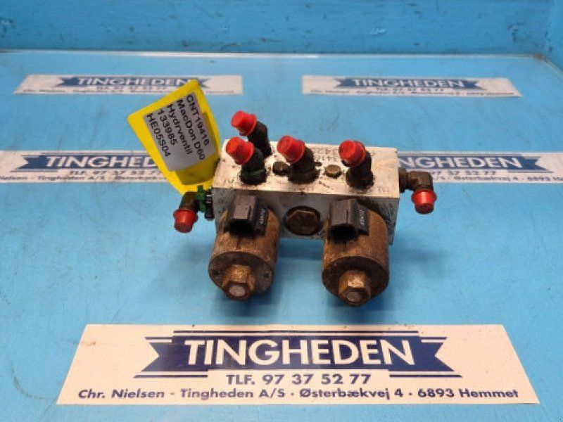 MacDon D60