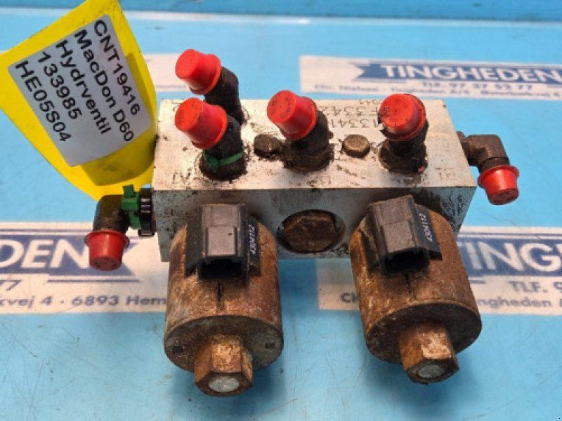 MacDon D60