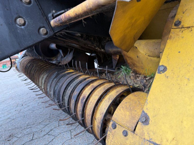 New Holland BB920