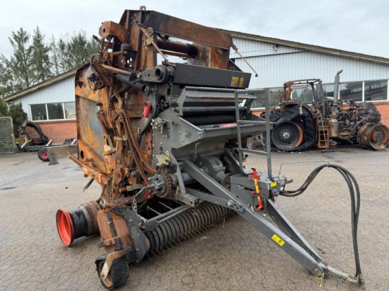 Claas Variant 385RC