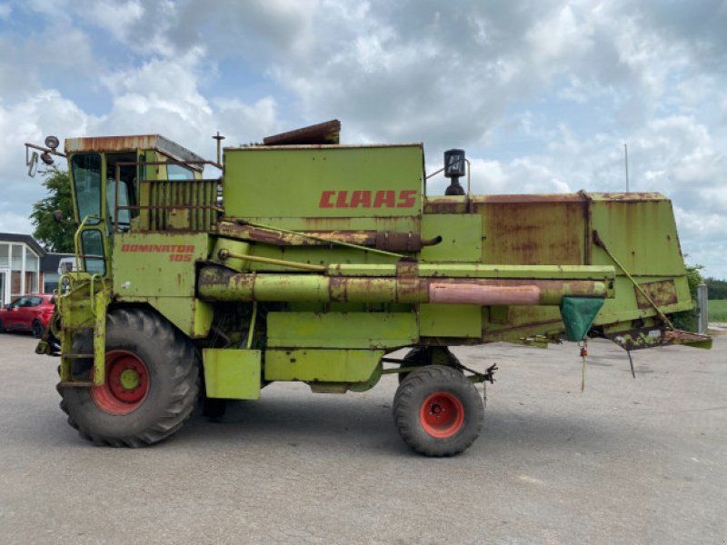 Claas Dominator 105