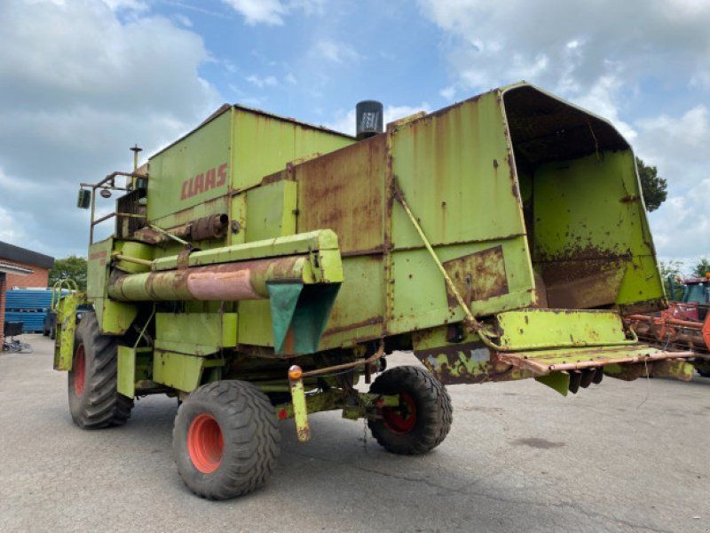 Claas Dominator 105