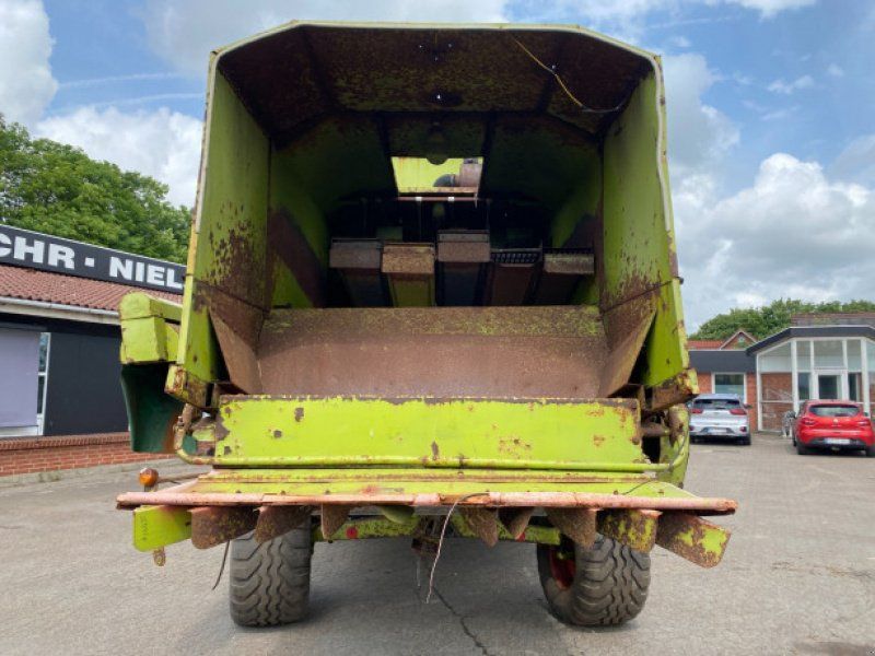 Claas Dominator 105
