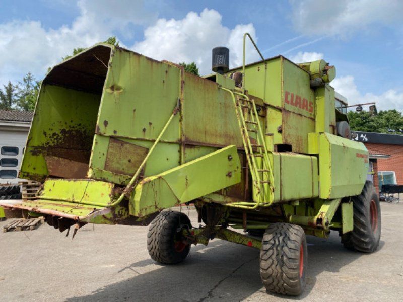 Claas Dominator 105