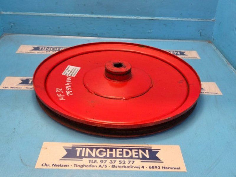 Massey Ferguson 32